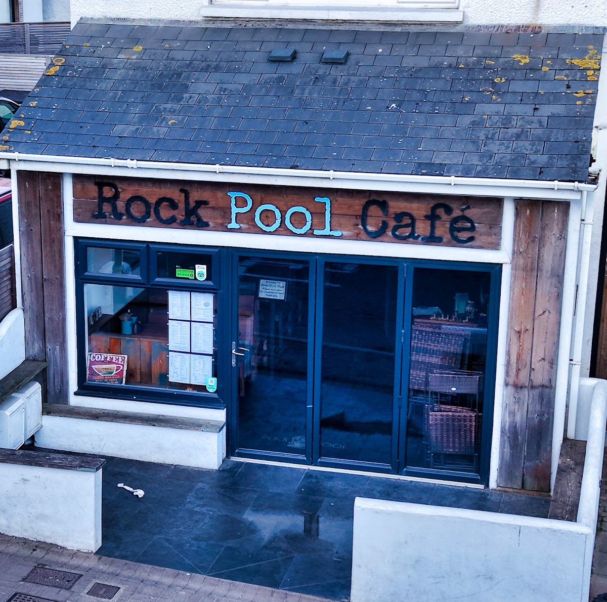 Banner Rock Pool Café/takeaway 01